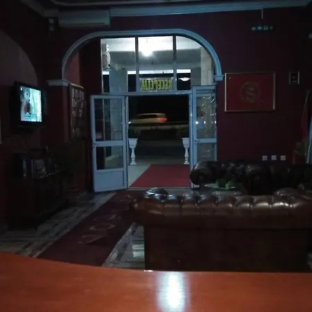 מלון Lovcen פודגוריצה