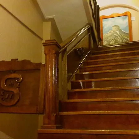 Lovcen 酒店 波德戈里察